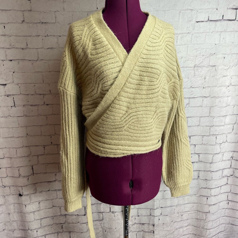Noisy may size large tan Jamil LS v neck cable knit wrap sweater